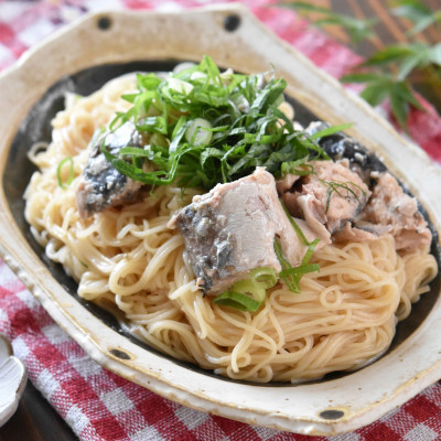 そうめんでさば缶の油そば