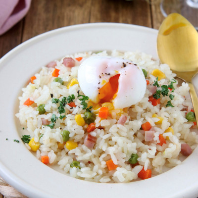 味付け簡単！じゃがいもスープの炊飯器ピラフ